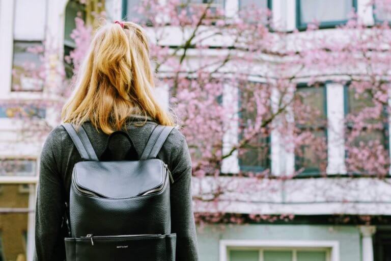 How Widows Can Uncover Free Money for College